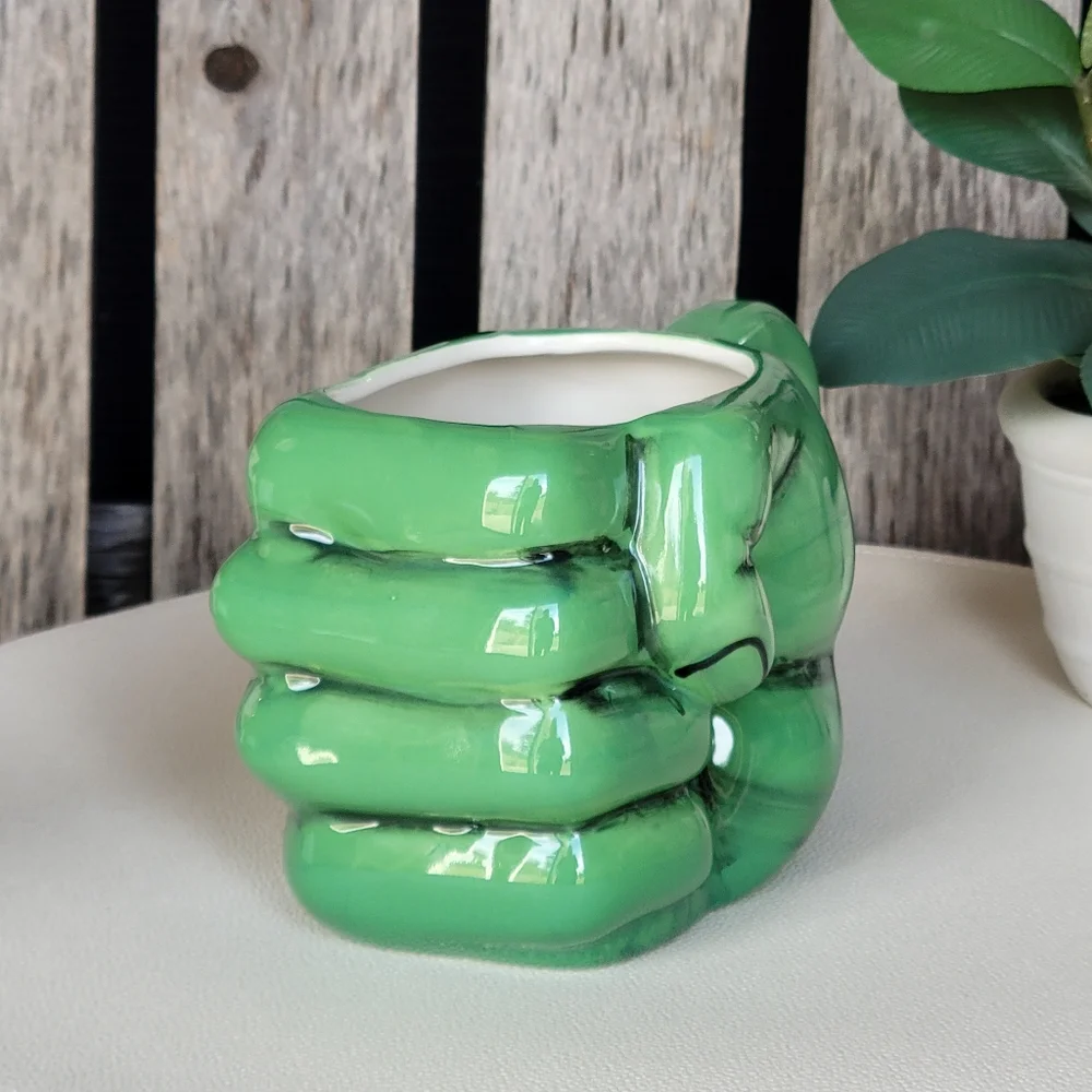 Incredible Hulk Green Oversized Fist Mug- Marvel - Picture 2 of 10